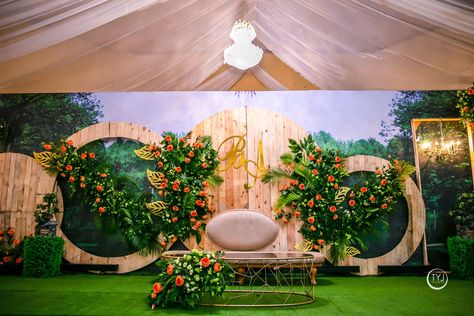 Yoruba Engagement Decoration, Nigerian Traditional Wedding Decoration, Sangeet Seating, African Backdrop, African Traditional Wedding Decoration, Nigerian Wedding Decor, Ceremony Backdrop Indoor, Traditional Backdrop, Brown Wedding Themes