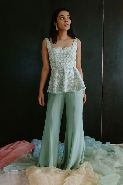 Flared Pants Outfit Indian, Peplum Dress Indian, Palazzo Pants Outfit Indian, Trendy Ethnic Outfits, Georgette Kurtis, Mint Green Fabric, Trendy Outfits Indian, Diwali Outfits, Indian Outfits Lehenga