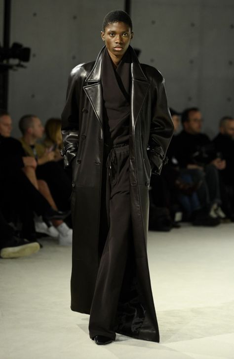 Saint Laurent Menswear, Fall 2023 Menswear, Yves Saint Laurent Men, 2023 Ideas, Men's Trench Coat, Mens Fashion Editorial, Long Leather Coat, Leather Outerwear, Guys Clothing Styles