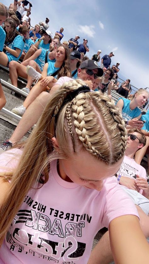 "Feminine and functional basketball hairstyles - Stylish looks for the hoop diva - Sporty and chic hair inspiration" Fun Braiding Hairstyles, Braided Top Ponytail, Tight Braided Hairstyles, Lax Hair, Race Day Hair, Football Hairstyles, Hockey Hair, Cute Volleyball Hairstyles, Cute Sporty Hairstyles