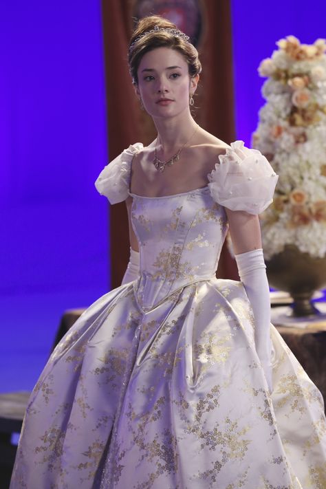 OUAT - young Queen Eva Ouat Costumes, Broadway Fashion, Cinderella Musical, Disney Princess Cosplay, Film Costumes, Princess Makeup, Disney Belle, Princess Cosplay, Fantasy Dresses