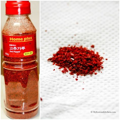 What is Korean chili powder (Gochugaru) for Korean cooking Spicy Korean Soup, Chili Powder Recipe, My Korean Kitchen, Korean Chili Powder, Korean Ingredients, Korean Chili Flakes, Korean Chili, Spicy Cucumber Salad, Korean Chili Paste