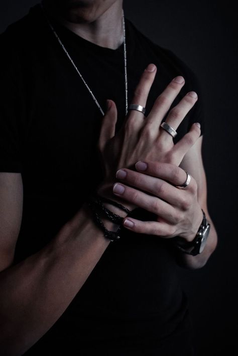 Veiny Hands With Rings, Hand With Ring, Hands With Rings, Veiny Arms, Veiny Hands, Hand Veins, Gentleman Aesthetic, Hot Hands, Hand Rings