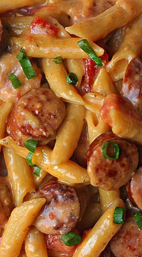 Cheesy Smoked Sausage Pasta, Smoked Sausage Recipes Pasta, Garlic Gravy, Pasta Sausage, Smoked Sausage Pasta, Rustic Chicken, Smoked Sausage Recipes, Sausage Pasta Recipes, Hashbrown Casserole