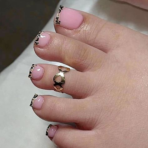 Summer Simple Leopard French False Toe Nails Wearable Short Square Foot Nails Set Press On Nail Tips Fall Pedicure Designs, Toenails Summer, Nurse Nails, French Toe Nails, Pretty Short Nails, Press On Toenails, Fake Toenails, Gel Toe Nails, Acrylic Toes