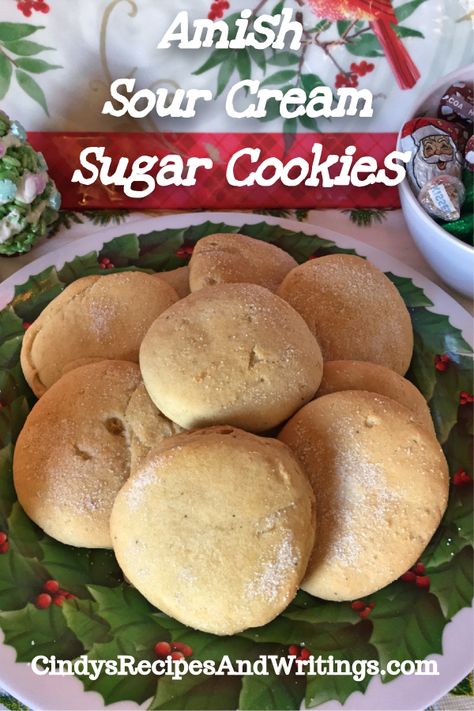 Amish Cookies, Amish Sugar Cookies, Sour Cream Cookies, Sour Cream Sugar Cookies, Sour Cream Recipes, Cream Cookies, Stay Soft, Roll Cookies, Soft Sugar Cookies