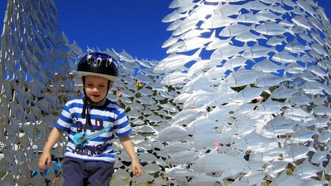 Dazzling School of Fish Sculpture Fish Sculptures, Man Sculpture, School Of Fish, Sea Decor, Fish Sculpture, Unique Sculptures, Fat Man, Beach Australia, The Shining