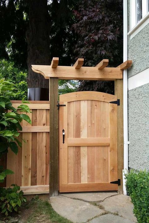 Cedar Gate, Japanese Fence, Wooden Fence Gate, Wood Fence Gates, Tor Design, Wooden Garden Gate, Backyard Gates, Garden Gates And Fencing, Yard Gate