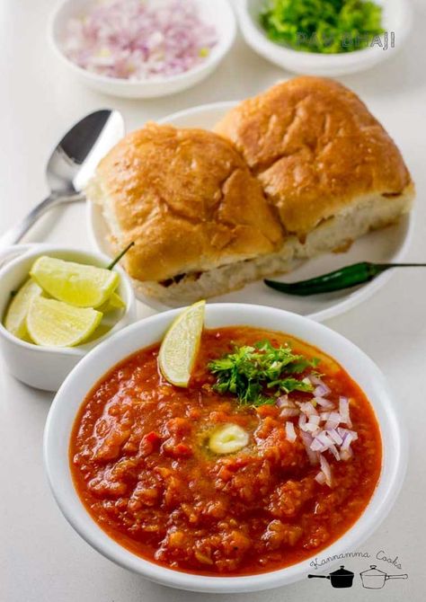 Pav Bajji Recipe, Paw Bhaji, Kannamma Cooks, Pav Bhaji Recipe, Street Food Recipe, Indian Food Photography, Desi Street Food, Bhaji Recipe, Desi Jokes