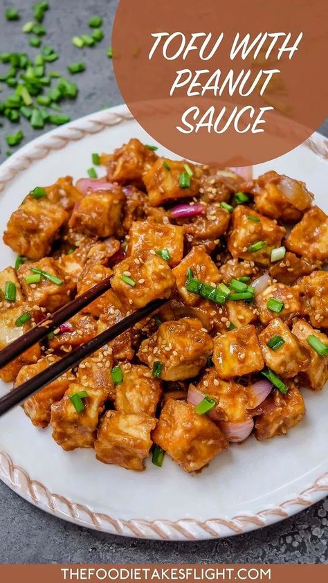 Tofu With Peanut Sauce, Firm Tofu Recipes, Tofu Recipes Healthy, Tofu Recipes Vegan, Firm Tofu, Tofu Dishes, Fried Tofu, Idee Pasto Sano, Peanut Sauce