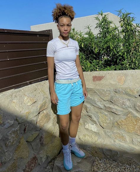 Stud Outfits Female Summer, Stud Summer Outfits, Stud Lesbians Style Outfits, Stud Outfits Female School, Stud Outfits Female, Stud Hairstyles, Stem Fits, Hype Outfits, Aaliyah Aesthetic