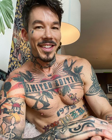 DAVID BROMSTAD’s Instagram photo: “Omg I’m so old today! 47. But u know what? I love it. I’m just that much closer to retiring. 😂. But I’ll never retire from loving on u.…” David Bromstad, Full Body Tattoo, Badass Tattoos, Body Is A Temple, Popular Tattoos, Gay Love, Tattoo Designs Men, Body Tattoos, I Love It