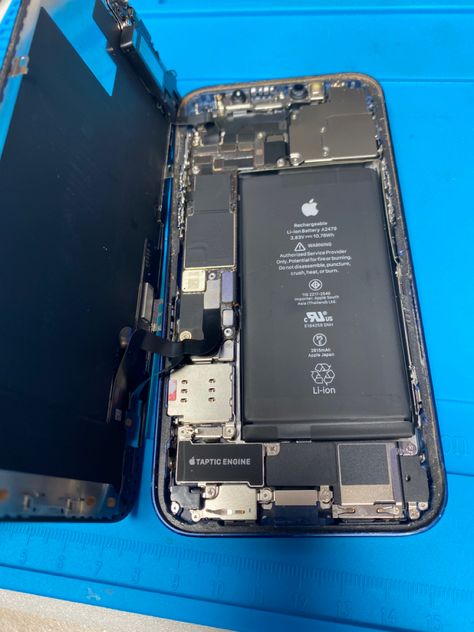 iPhone repair service in Madera, best prices and highest rating in town. Broken Iphone Screen, Sony Led Tv, Broken Iphone, Sony Led, Samsung Home, Iphone Screen Repair, Galaxy Wallpapers, Amazon Account, Iphone Storage