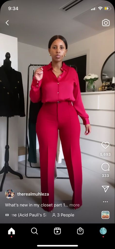 Black Women Bussines Outfit, Corporate Attire Women Fall, Black Woman Corporate Outfit, Black Women Business Attire Professional, Office Looks Black Women, Red Business Casual Outfits, Work Wear Black Women, Monochromatic Work Outfit, Work Chic Outfit