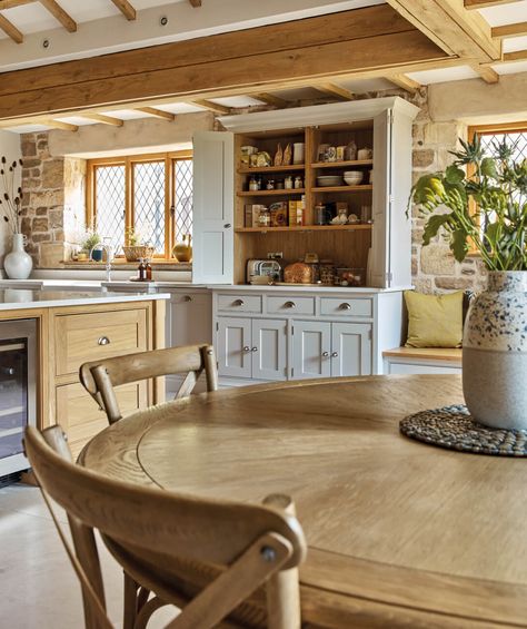 Oak Country Kitchen | Tom Howley Tom Howley Kitchen, Barn Conversion Interiors, Scandinavian Interior Kitchen, Houses Inside, Tom Howley, Cottage Kitchen Design, Country Cottage Kitchen, Dream Kitchens Design, Cottage Living Rooms