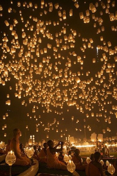 hanging-mason-jar-lanterns Floating Lantern Festival, Floating Lanterns, Lantern Festival, Foto Tips, Chiang Mai Thailand, Jolie Photo, Paper Lanterns, Chiang Mai, Pretty Places