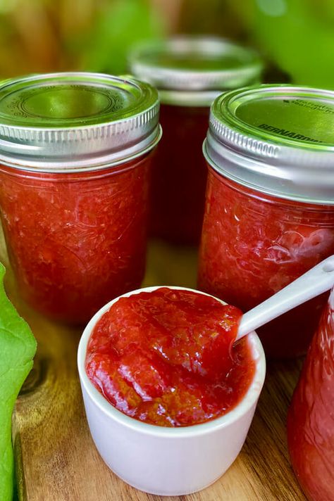 Strawberry Rhubarb Jam – Low Sugar Pectin Rhubarb Freezer Jam, Rhubarb Butter, Rhubarb Jelly, Pectin Recipes, Rhubarb Jam Recipes, Strawberry Rhubarb Jam, Sugar Free Jam, Strawberry Jam Recipe, Rhubarb Jam