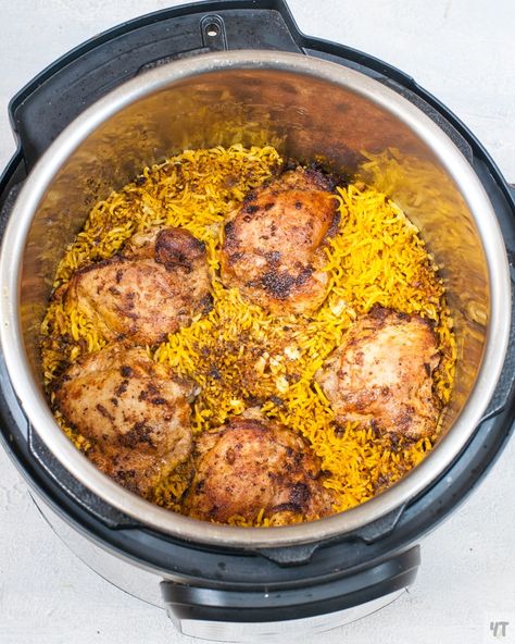 Instant Pot Chicken and Yellow Rice- Newyork Street Halal Cart style Chicken And Yellow Rice, Halal Chicken, Yellow Rice Recipes, Turmeric Rice, Instapot Meals, Yellow Squash Recipes, Chicken Over Rice, Clean Eating Chicken, Ip Recipes