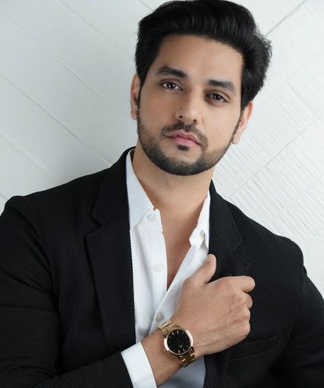 Shakti Arora, Couples Beach Photography, Best Couple Pictures, Beautiful Eyes Images, Stylish Pic, Indian Wedding Couple Photography, Cute Short Dresses, Cool Boy Image, Men Photography