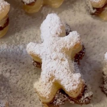 Nutella Pastry, Puff Pastry Ingredients, Puff Pastries, Puff Pastry Recipes, Christmas Sweets, Gingerbread Men, December 13, Holiday Baking, Puff Pastry