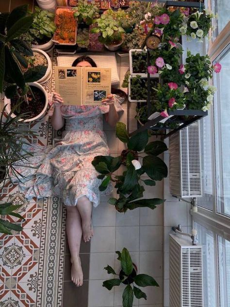 Poses With Plants At Home, Photoshoot Ideas With Plants, Plant Shop Photoshoot, Gardening Aesthetic Girl, Plant Photoshoot Ideas, Simple Cocktail Dress, Gardening Photography, Cottagecore Home, Bedroom Plants