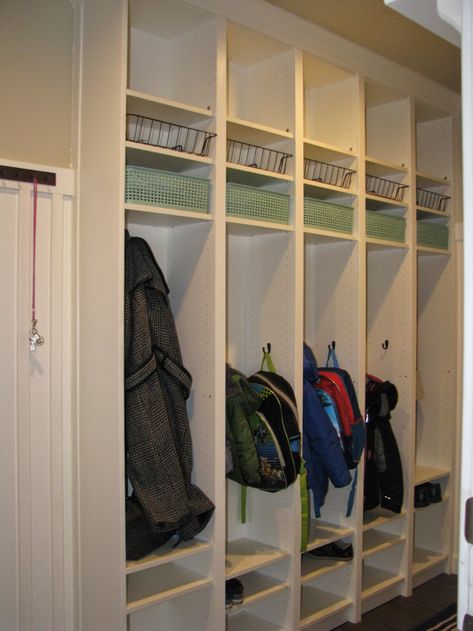 Pocket Full of Projects: Our Amazing New Mudroom! (Using IKEA BILLY, BESTA and PAX) Ikea Coat Closet, Mud Room Ikea, Ikea Lockers, Ikea Hall, Ikea Mud Room, Ikea Closet Organizer, Billy Ikea, Billy Bookcases, Coat Closet Organization