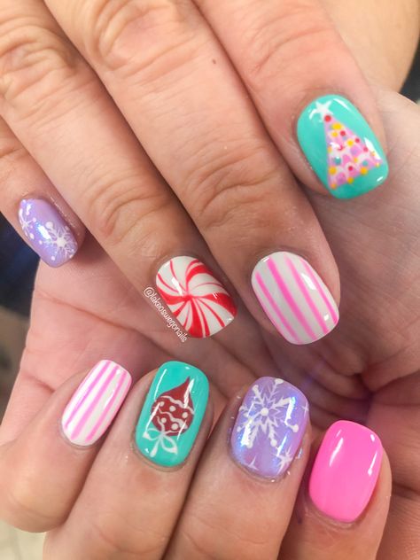 Christmas Candy Land Nails, Candyland Theme Nails, Christmas Candy Nail Art, Candyland Christmas Nails, Candy Christmas Nails, Gumdrop Nails, Candy Land Nails, Candyland Nails, Bright Christmas Nails