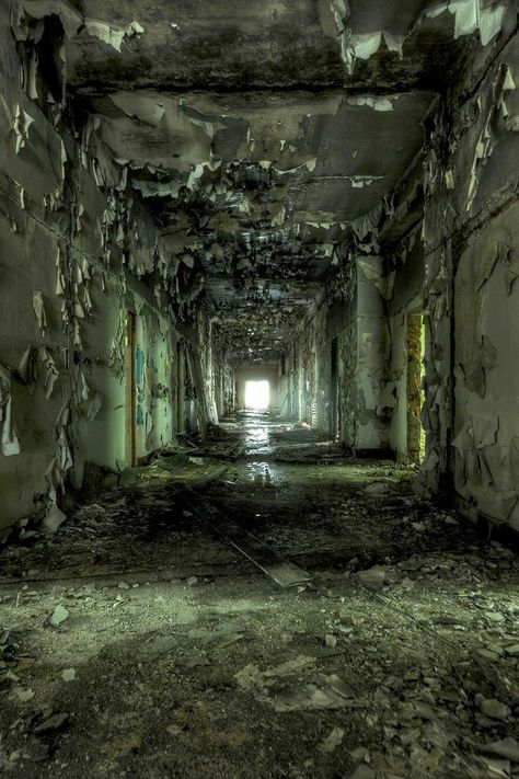 Eerie Places, Abandoned Ruins, Old Abandoned Buildings, Abandoned Town, Creepy Places, The Soviet Union, Chernobyl, Haunted Places, Silent Hill