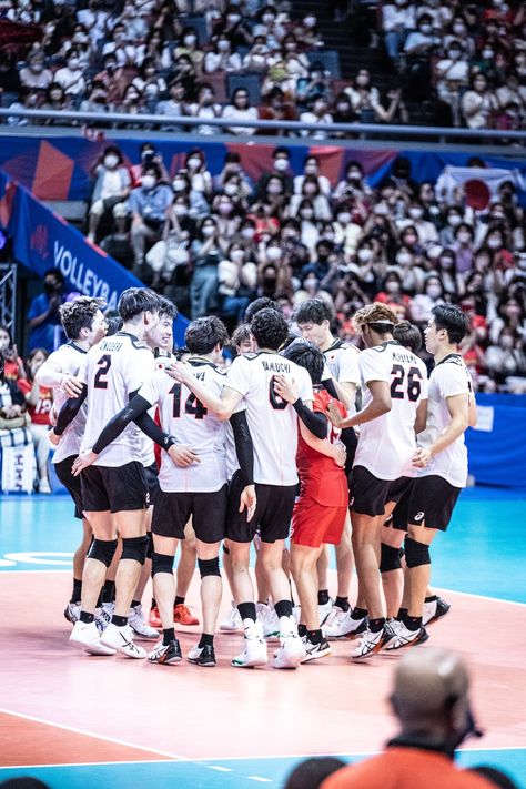 Japan Volleyball Team Wallpaper, Ryujin Nippon Team Wallpaper, Japan Boy, Japan Volleyball, Japan Volleyball Team, Ryujin Nippon, Mens Volleyball, Team Wallpaper, Creative Profile Picture