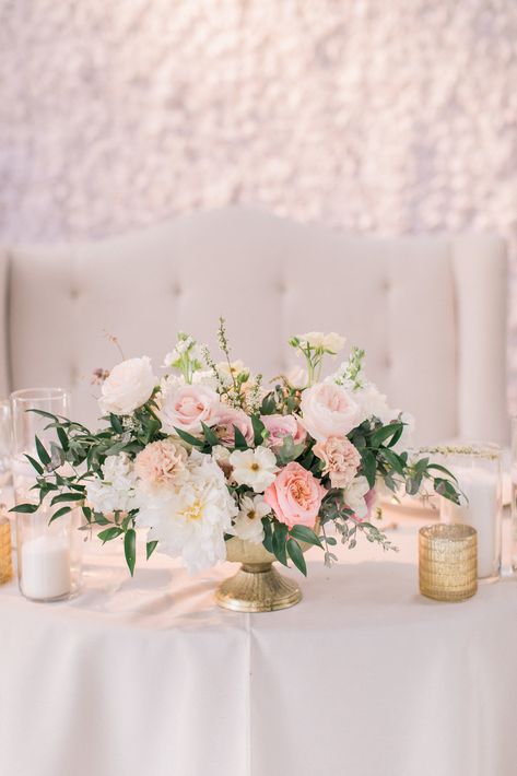 Malibu Wedding Venues, Malibu Rocky Oaks Wedding, Rose Centerpieces Wedding, Socal Wedding Venues, Sentimental Wedding, Southern California Wedding Venues, Low Centerpieces, Aisle Flowers, Blush Wedding Flowers