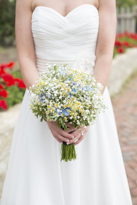 Yellow Wildflower Bouquet, Entourage Flowers, Baby's Breath Bouquet, Campground Wedding, Wildflower Baby Shower, Chicago Wedding Venues, White Bridal Bouquet, Navy Bridesmaid Dresses, Catholic Wedding