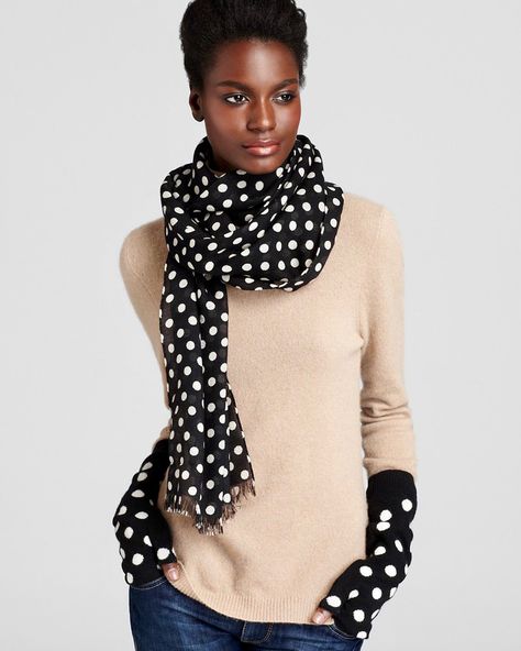 Dots Outfit, Chunky Scarf, Paris Chic, Ways To Wear A Scarf, Polka Dot Scarf, Work Outfits Women, Fashion Books, Work Outfits, Fashion Classy