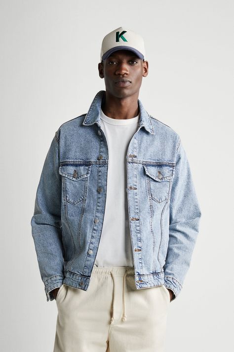 Street Style Summer Outfits, Jeans Outfit Men, Classy Outfits Men, Mens Casual Outfits Summer, Mens Casual Dress Outfits, Gap Men, Street Style Summer, Mens Casual Dress, Denim Jacket Men