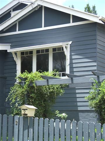 A Tranquil Townhouse: guest post by tina...country...handy tips for making a tree change! Weatherboard Exterior Color Schemes, Making A Tree, Weatherboard Exterior, Australian Country, Weatherboard House, Exterior Color Schemes, Property Design, Exterior Paint Colors For House, Windows Exterior