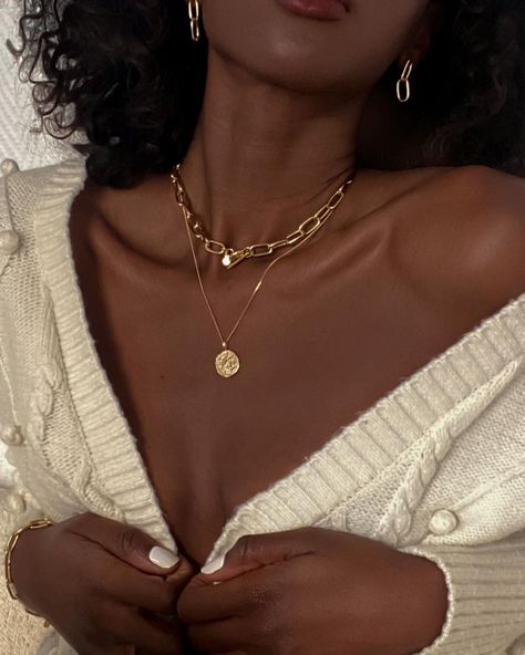 16 Affordable Jewellery Brands You'll Love and Can Shop Now | Who What Wear UK Gold Jewelry On Black Skin Girl, Seven Days In June, Dorothy Dandridge, Black Femininity, Fashion Project, Jewelry Lookbook, Gold Necklaces, Cozy Knit, Seven Days