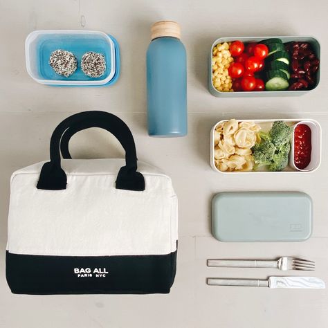 Start a fresh day with Stylish Monogram Lunch Box Insulated!🍊 Suitable for travel or daily productive day to keep your lunch warm. You can also add your name on it to make it even cuter. @bag_all_europe @bagallfrance #bagall #monogrameverything #personalizedgifts #lunchbox #lunchbag Packing Bags Travel, Shake Bottle, Parisienne Chic, Paris Chic, Insulated Bag, Travel Bag Organization, Color Crema, Insulated Bags, Insulated Lunch Box