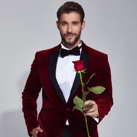 Tomas Tarr on TikTok Simone Susinna, Velvet Dinner Jacket, Slim Fit Tuxedo, Dinner Jacket, Velvet Suit, Tuxedo Blazer, The Rising Sun, Lapel Jacket, Suit Shoes