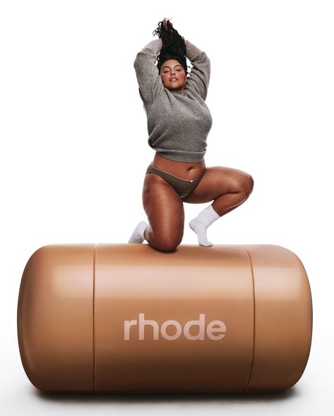 rhode skin (@rhode) · Instagram 照片和视频 Product Editorial, Hayley Bieber, Paloma Elsesser, Rhode Skin, London Photographer, Fresh Skin, Beauty Shoot, Glowy Skin, Cream Blush