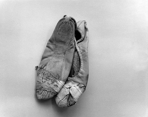 Worn Out Ballet Shoes | 1987 | By: grg_kimball | Flickr - Photo ... Shall We Dance, Ballet Beautiful, Tiny Dancer, Ballet Costumes, Point Shoes, Pointe Shoes, Dance Life, Ballet Slippers, Black N White Images