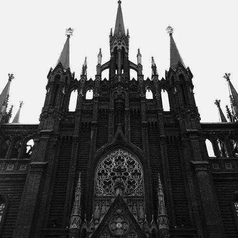 Photo Darkest Academia, Gothic Castle, Gothic Church, Nature Architecture, By Any Means Necessary, Ciel Phantomhive, Gothic Aesthetic, The Infernal Devices, Dark Academia Aesthetic