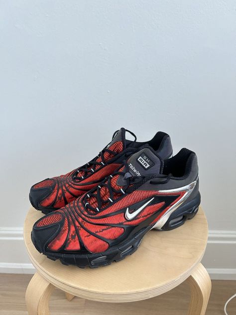 Nike Air Max Tailwind 5 Skepta Bloody Chrome Skepta Tailwind, Nike Skepta, Nike Air Max Tailwind, Nike Low Tops, Sneakers Nike Air Max, Youtube Logo, Men's Footwear, Air Max, Nike Air Max