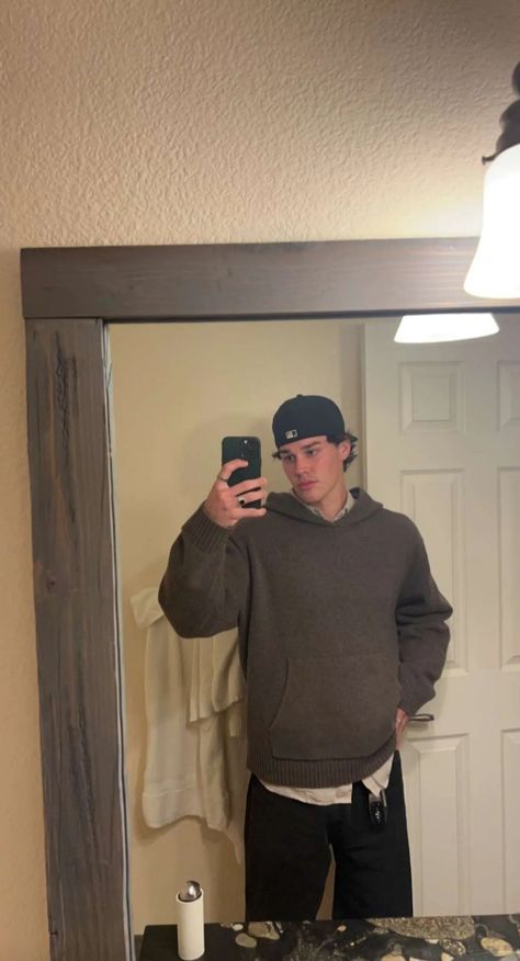 Mens Backwards Hat Outfit, Noah Beck Outfits Casual, Backwards Hat Outfit Men, Guys With Backwards Hats, Backwards Hat Men, Backwards Hat Outfit, Dude Fits, Oxford Shirt Outfit, Hat Men Outfit