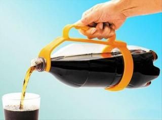 More products you need to own Inventions Sympas, Kitchen Inventions, Clever Inventions, Great Inventions, Soda Bottles, Gadgets And Gizmos, Cool Kitchen Gadgets, Cool Inventions, Cool Stuff