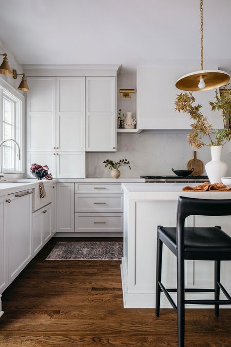 Bring warmth, character, and vintage charm to your kitchen with brass accents! ✨  From cabinet hardware and lighting to faucets and decor, brass adds a welcoming touch for cooking, dining, and entertaining.  Photographer: Margaret Rajic Styling: Jenny Officer Design + Construction: Forest Glen Design x Build Martha Stewart Kitchen, White Shaker Cabinets, Kitchen Hardware, Brass Accents, Martha Stewart, Cabinet Hardware, Vintage Charms, Forest, Brass