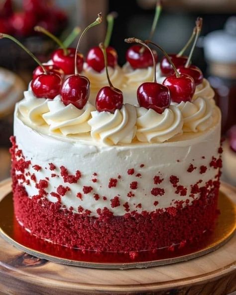 Decadent Chocolate Cake, Cherry Cake, Pretty Birthday Cakes, Cute Birthday Cakes, Birthday Cake Decorating, Drip Cakes, Velvet Cake, Red Velvet Cake, Cake Toppings