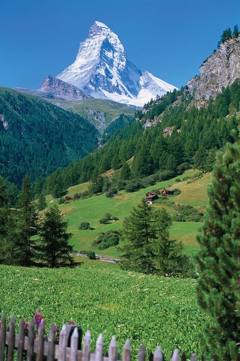 Earth Pollution, Mountain Portrait, Vail Ski Resort, Matterhorn Mountain, Zermatt Switzerland, Switzerland Travel, Places In The World, Scenic Beauty, Zermatt