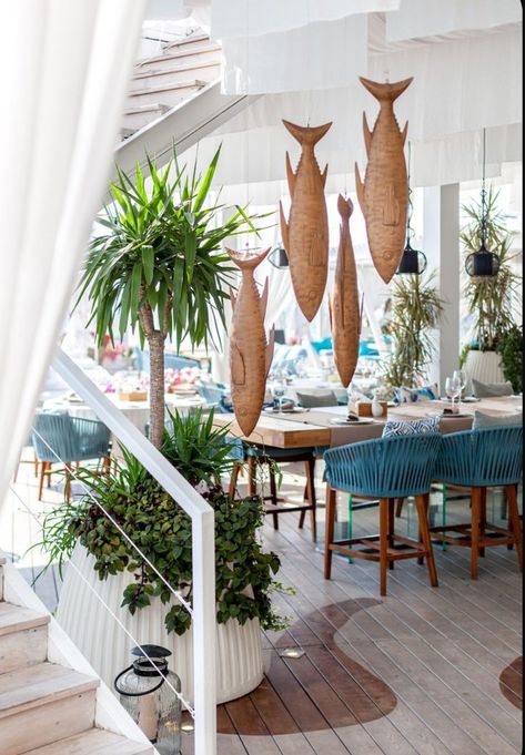 Lobster Restaurant Design, Beach Restaurants Design, Beach Restaurant Interior Design, Beach Club Design Ideas, Beach Restaurant Ideas, Coastal Restaurant Interior Design, Coastal Restaurant Design, Beach Cafe Interior, Beach Bar Decoration