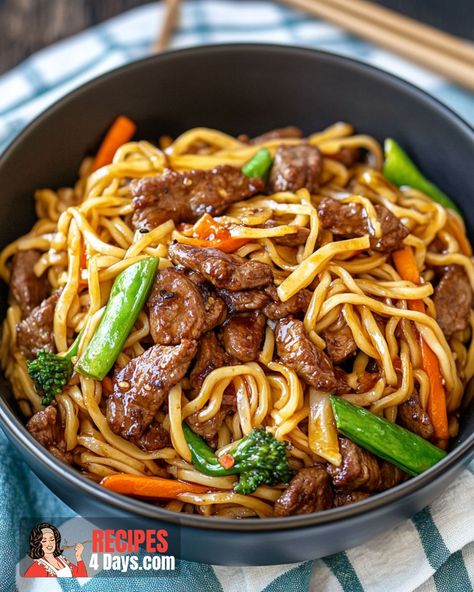 Discover the secret to a quick and delicious Beef Lo Mein that’s sure to please the whole family. Perfect for busy weeknights! Sauté Vegetables, Beef Lo Mein, Top Sirloin, Healthy Beef Recipes, Sirloin Steak, Lo Mein, Yummy Comfort Food, Beef And Noodles, Beef Broth