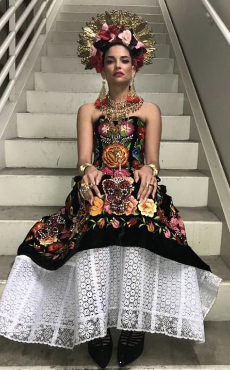 Mexican Cultural Dresses, Mexican High Fashion, Modern Mexican Fashion, 18th Century Mexican Dress, Catrina Dresses Mexico, Mermaid Mexican Dress, Mexican Corset, Embroidered Mexican Flower Catrina Gowns, Mexican Traditional Clothing