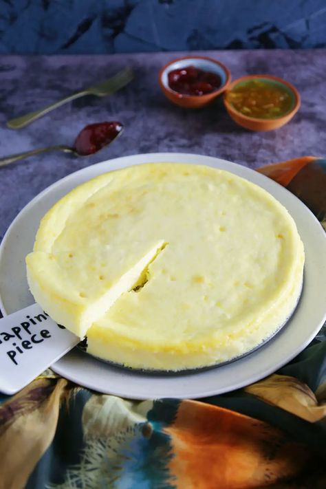 Easy Gluten-free Crustless Cheesecake - Wallflour Girl Gluten Free Crustless Cheesecake, Healthy Crustless Cheesecake, Cheesecake Recipes Crustless, Easy Crustless Cheesecake Recipes, Crustless Cheesecake Easy, No Crust Cheesecake Recipes, Cheesecake Without Crust, Cheesecake Recipes Gluten Free, Cheesecake No Crust